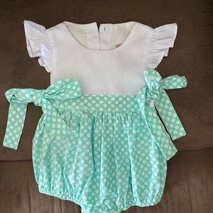 Flutter Sleeve Polka Dot Bubble